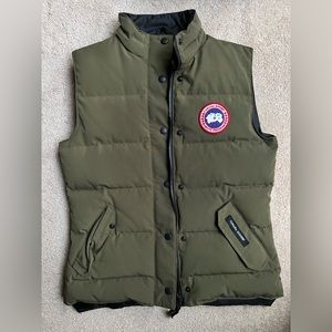 Canada Goose Womens Freestyle Vest - like new no tags - size Small